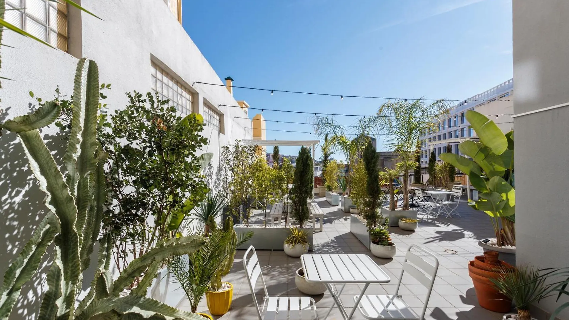 Pop The Cork In Lisbon By Misha'S Place 5B Apartman